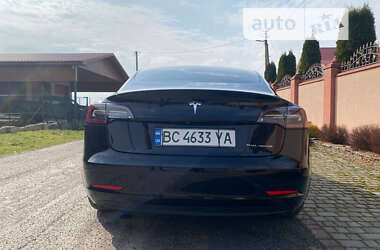 Седан Tesla Model 3 2019 в Луцке