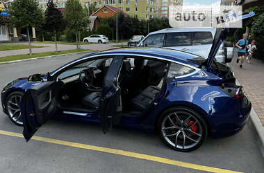 Седан Tesla Model 3 2018 в Киеве
