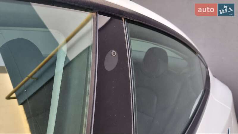 Седан Tesla Model 3 2022 в Хмельницькому