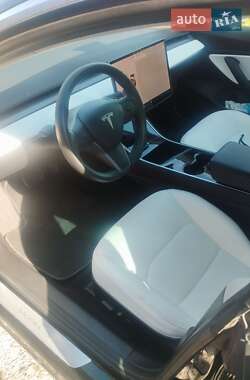 Седан Tesla Model 3 2019 в 