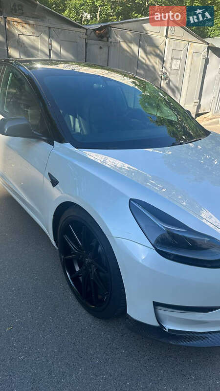 Седан Tesla Model 3 2021 в Харькове