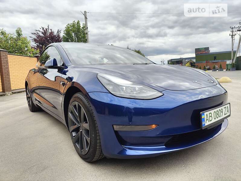 Седан Tesla Model 3 2022 в Вінниці