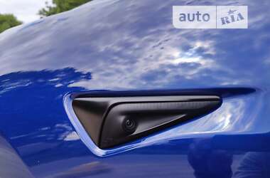 Седан Tesla Model 3 2022 в Виннице