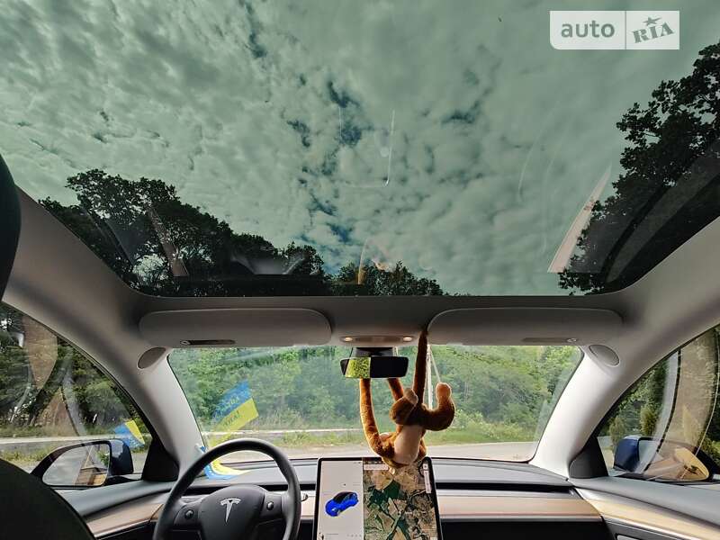 Седан Tesla Model 3 2022 в Вінниці