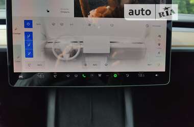 Седан Tesla Model 3 2022 в Виннице