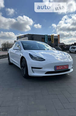 Седан Tesla Model 3 2018 в Луцке