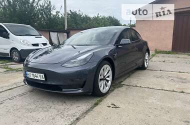 Седан Tesla Model 3 2021 в Красилове
