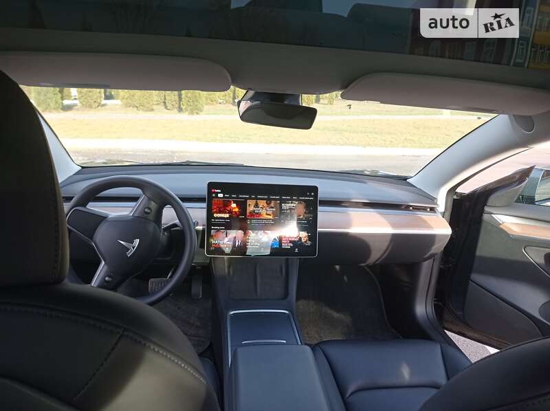 Седан Tesla Model 3 2022 в Василькове