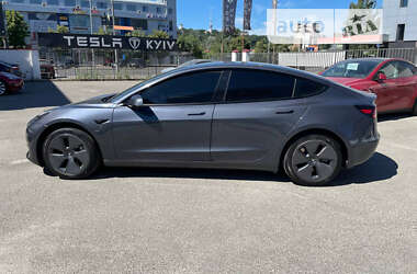 Седан Tesla Model 3 2023 в Киеве