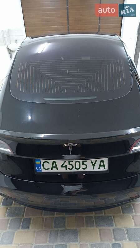 Седан Tesla Model 3 2018 в Умани
