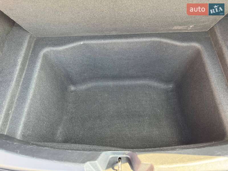Седан Tesla Model 3 2019 в Кривом Роге