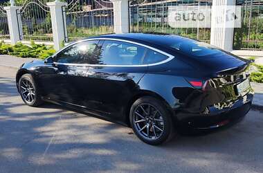 Седан Tesla Model 3 2018 в Вінниці