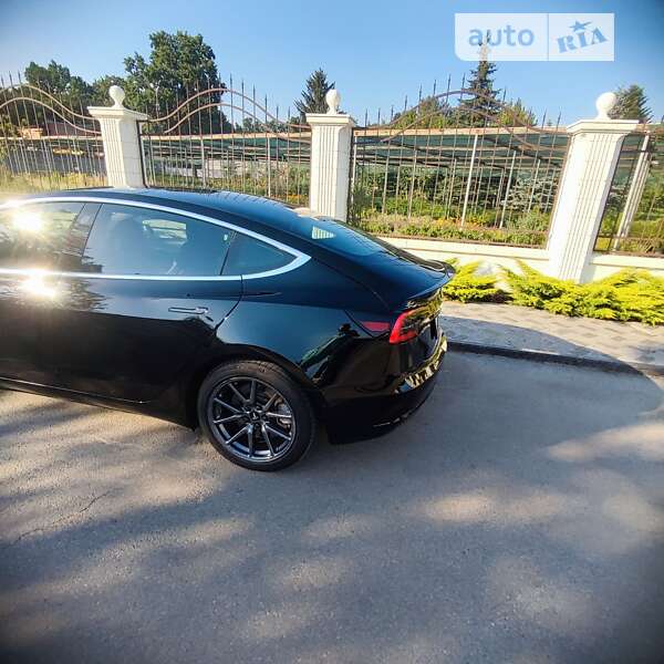 Седан Tesla Model 3 2018 в Виннице фото 21 Седан Tesla Model 3 2018 в Виннице