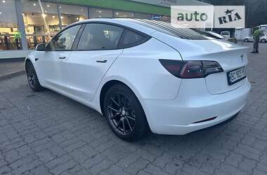 Седан Tesla Model 3 2021 в Львові