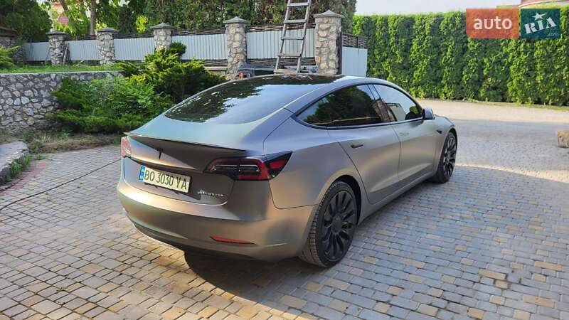 Седан Tesla Model 3 2022 в Тернополі