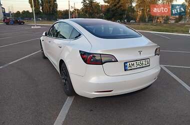 Седан Tesla Model 3 2018 в Житомирі