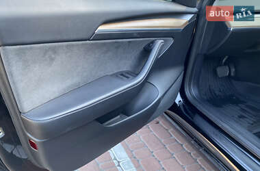 Седан Tesla Model 3 2022 в Киеве