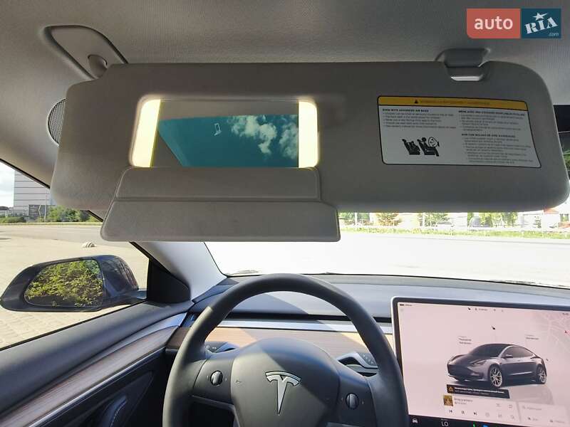 Седан Tesla Model 3 2022 в Почаеве