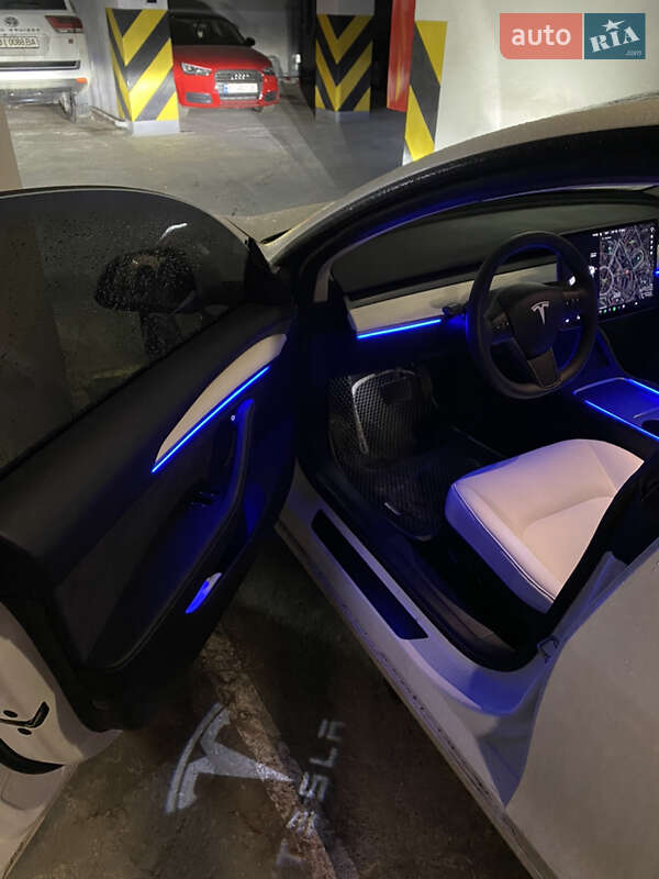 Седан Tesla Model 3 2022 в Полтаве