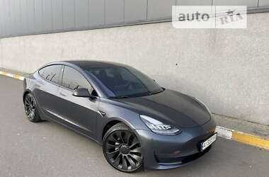 Седан Tesla Model 3 2019 в Киеве