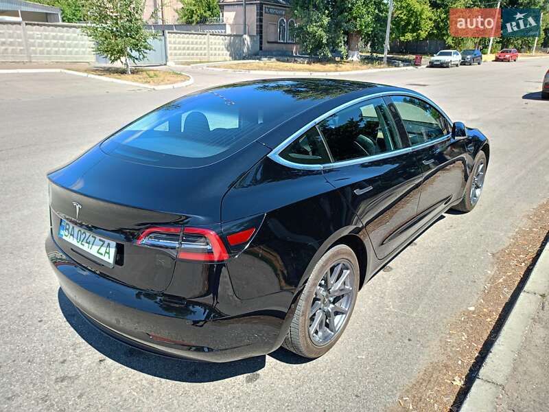 Седан Tesla Model 3 2019 в Кропивницькому фото 11 Седан Tesla Model 3 2019 в Кропивницькому