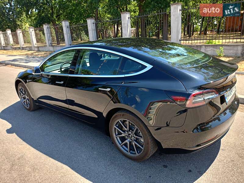Седан Tesla Model 3 2019 в Кропивницькому фото 13 Седан Tesla Model 3 2019 в Кропивницькому