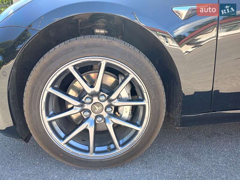 Седан Tesla Model 3 2019 в Кропивницькому фото 14 Седан Tesla Model 3 2019 в Кропивницькому