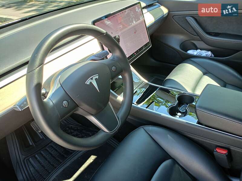 Седан Tesla Model 3 2019 в Кропивницькому фото 19 Седан Tesla Model 3 2019 в Кропивницькому
