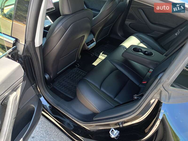 Седан Tesla Model 3 2019 в Кропивницькому фото 22 Седан Tesla Model 3 2019 в Кропивницькому