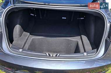 Седан Tesla Model 3 2021 в 