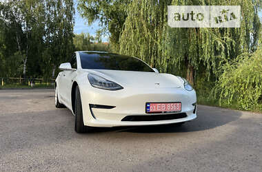 Седан Tesla Model 3 2019 в Рівному