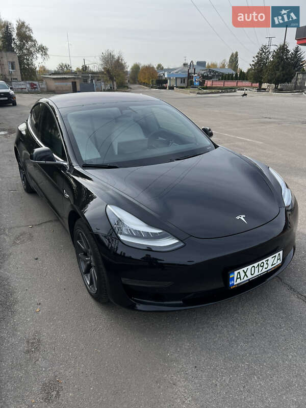 Tesla Model 3 2018