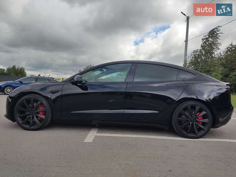 Седан Tesla Model 3 2020 в Ірпені
