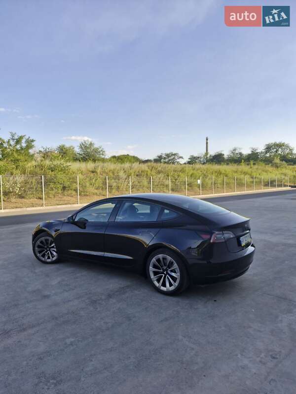 Седан Tesla Model 3 2021 в Дніпрі