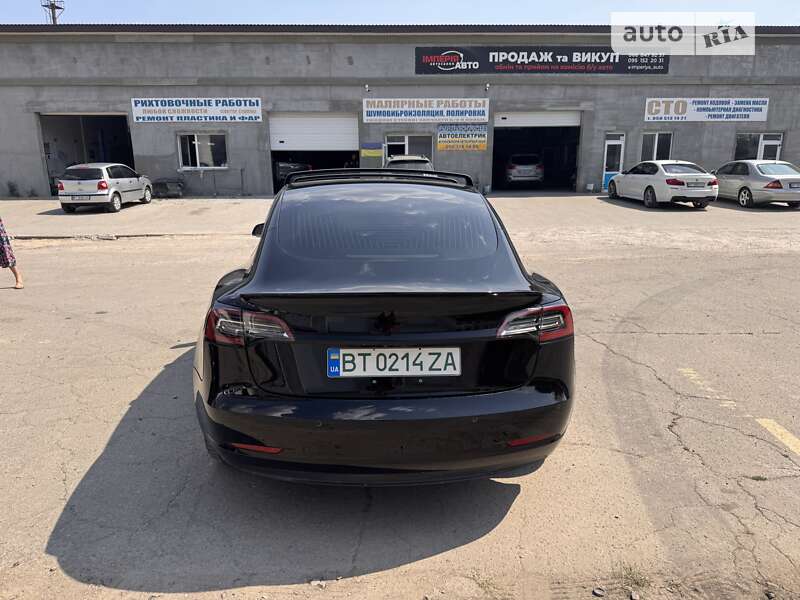 Седан Tesla Model 3 2018 в Николаеве