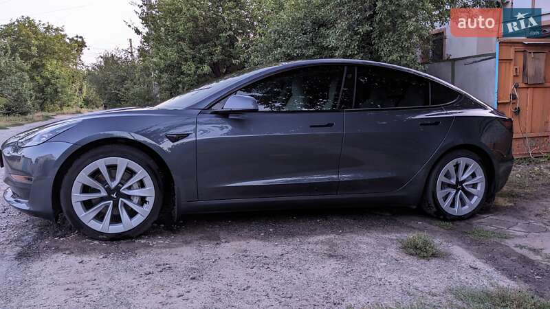 Tesla Model 3 2021