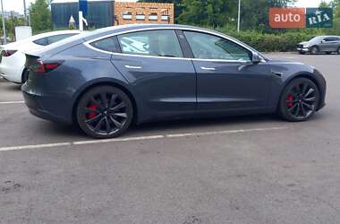 Седан Tesla Model 3 2019 в 