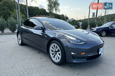 Седан Tesla Model 3 2020 в 