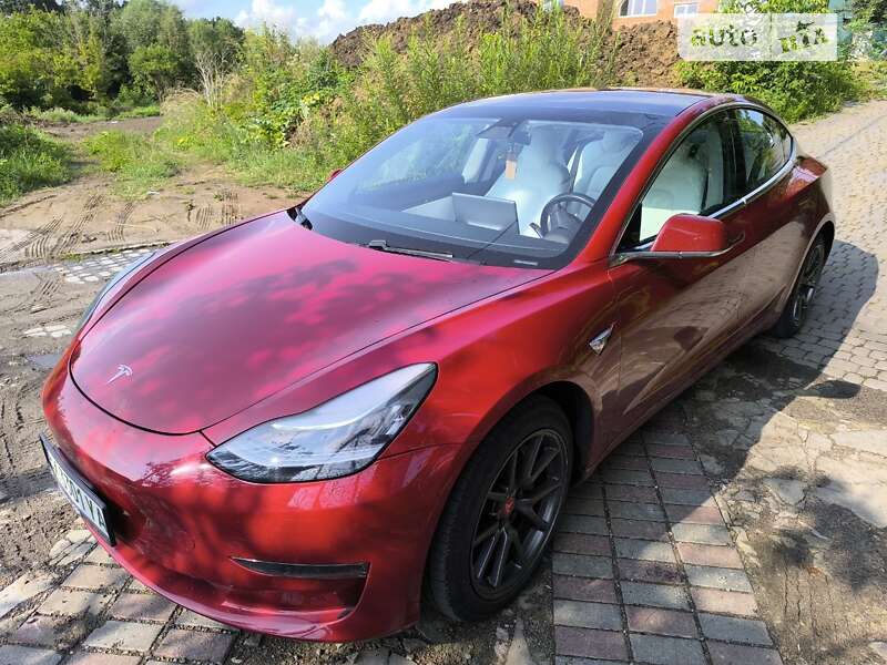 Седан Tesla Model 3 2018 в Хмельницькому