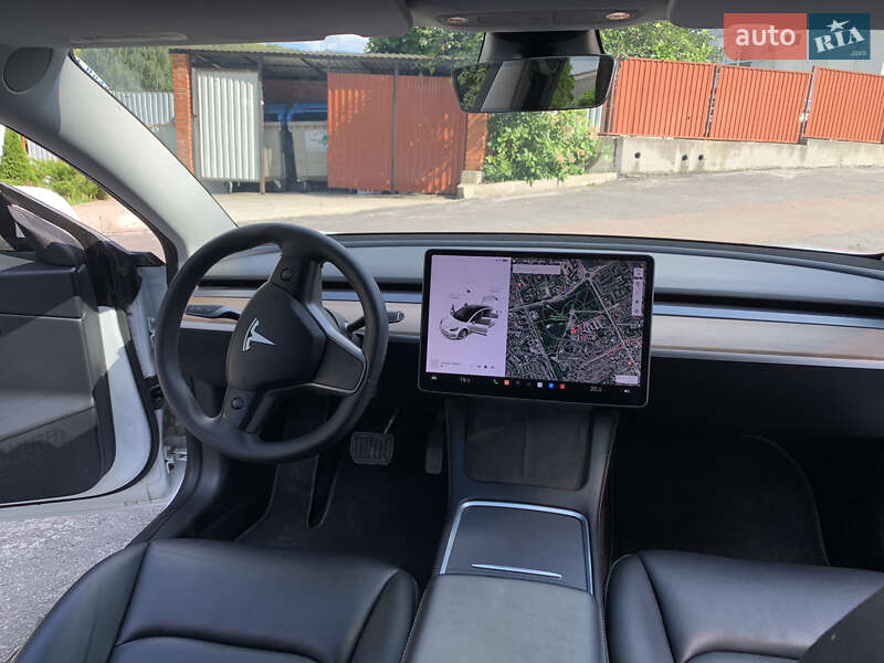 Седан Tesla Model 3 2020 в Тернополе