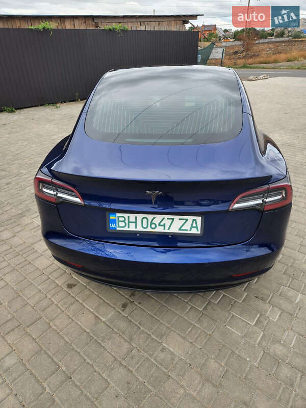 Седан Tesla Model 3 2018 в Одесі