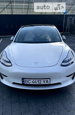 Седан Tesla Model 3 2020 в Самборе