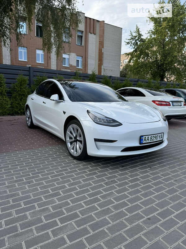 Tesla Model 3 2018