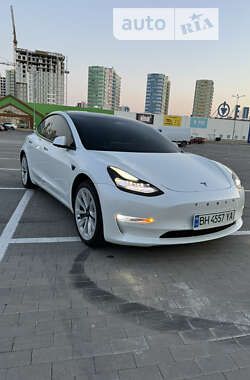 Седан Tesla Model 3 2021 в Одессе