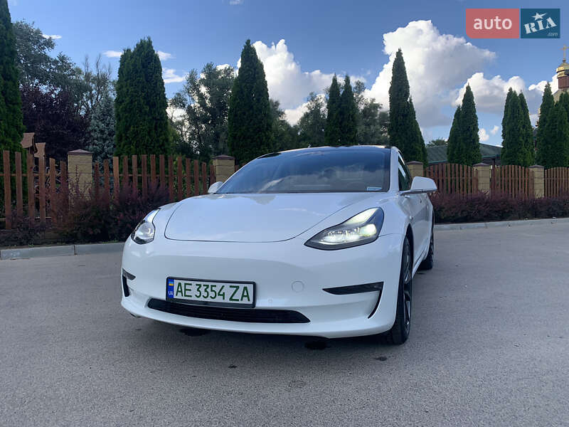 Седан Tesla Model 3 2018 в Днепре