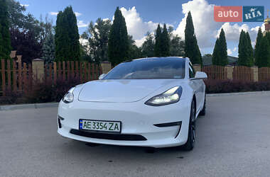 Седан Tesla Model 3 2018 в 