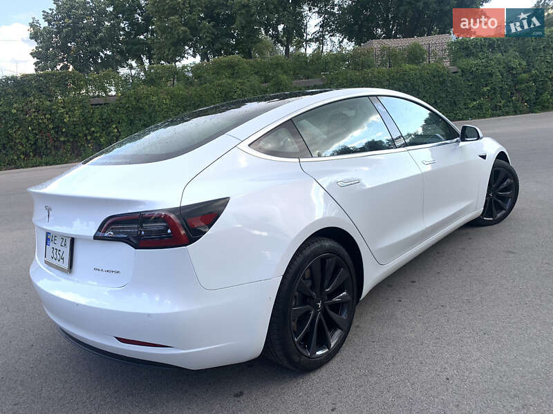 Седан Tesla Model 3 2018 в Днепре
