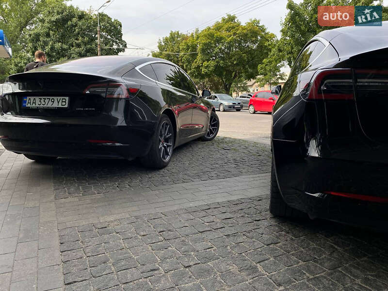 Седан Tesla Model 3 2018 в Днепре