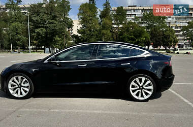 Седан Tesla Model 3 2018 в Киеве