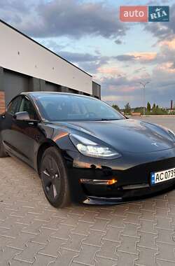 Седан Tesla Model 3 2021 в Львове